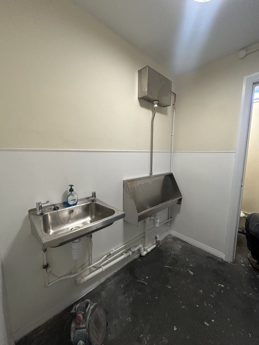 Commercial Washroom Refurbishment